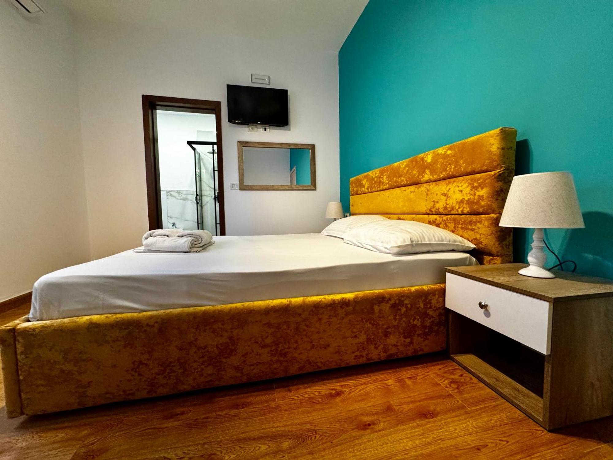 Hotel Globo Durrës Kültér fotó