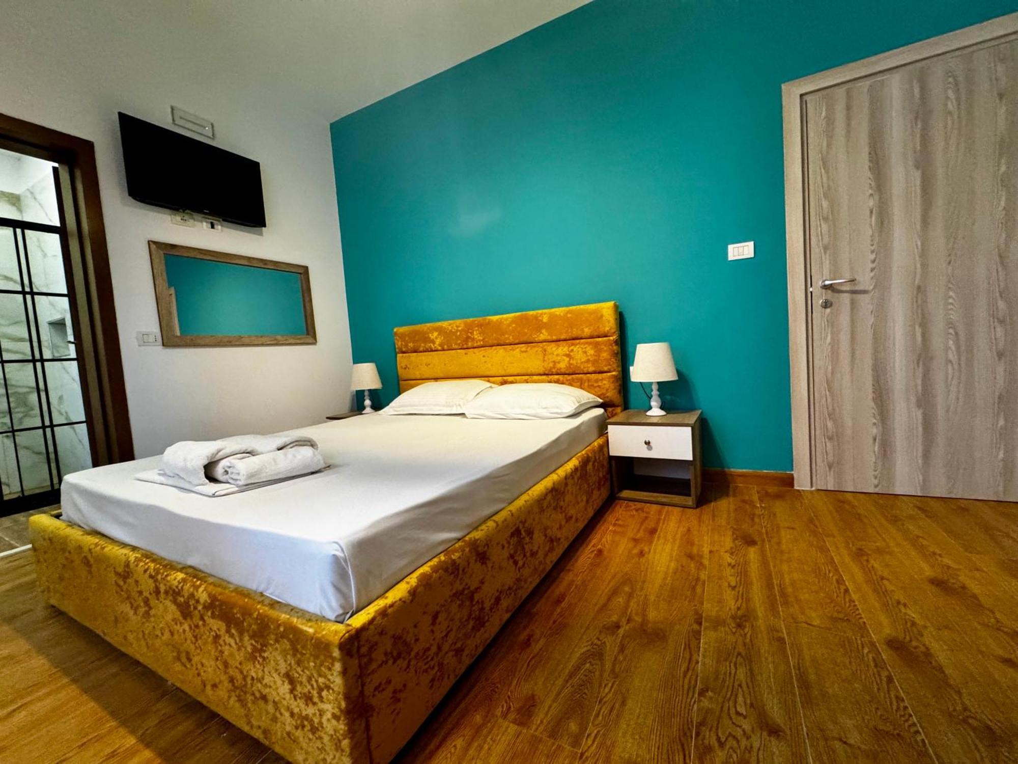 Hotel Globo Durrës Kültér fotó